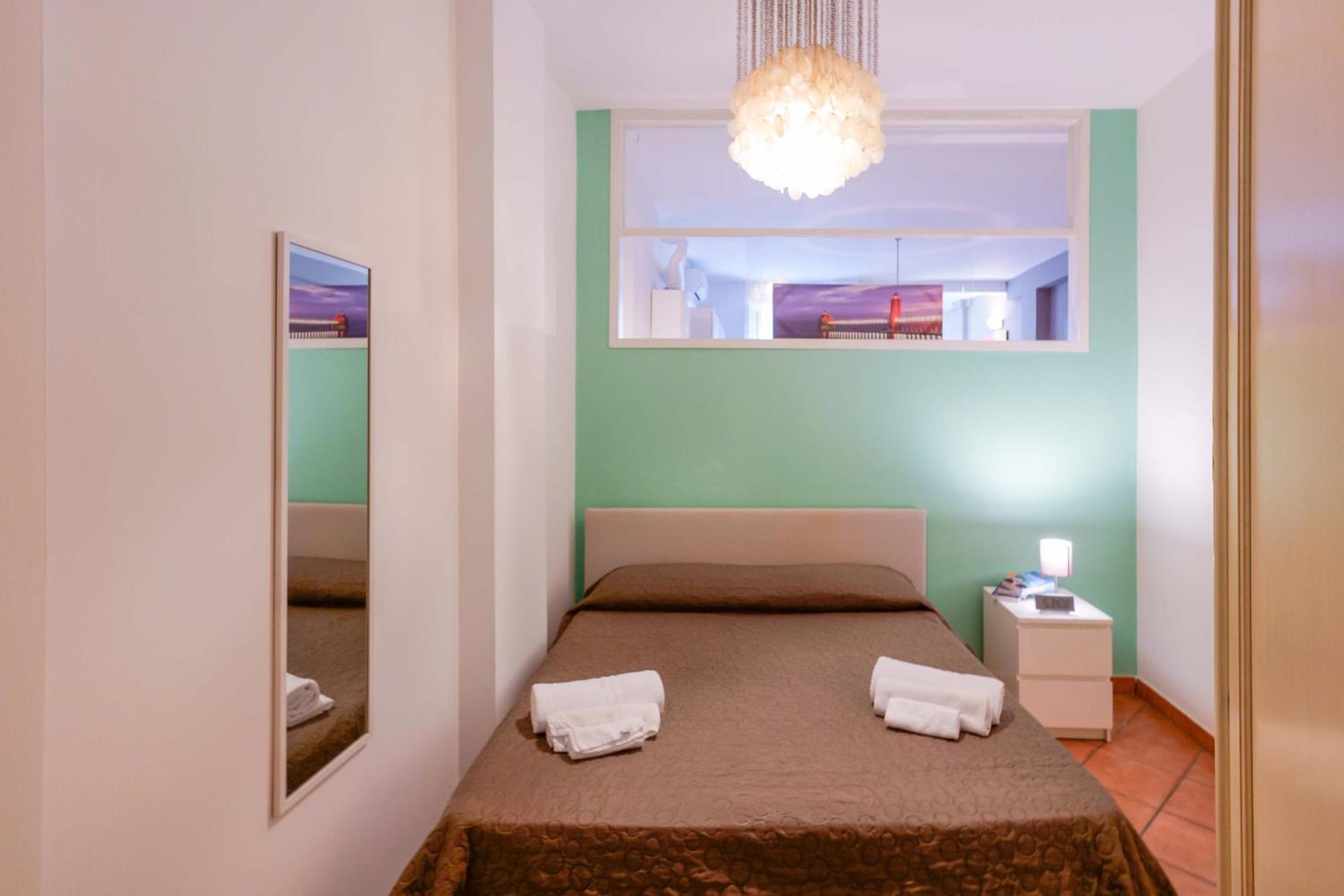Zamboni 58 Apartment - Zona Movida Болонья Экстерьер фото